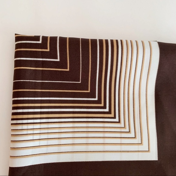 Vintage Leonardi Geometric Square Scarf Ivory 30"x30" - Picture 6 of 8